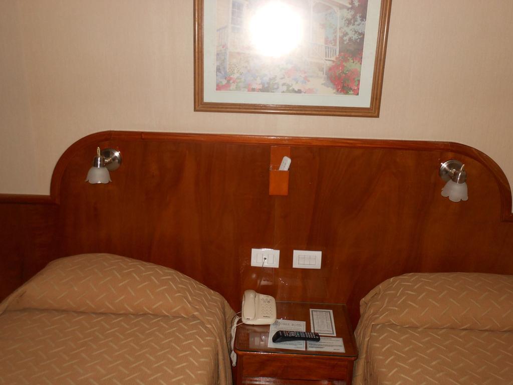 Hotel Orly Corrientes Værelse billede